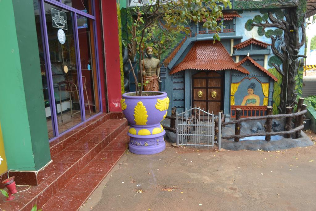 Old Mahawasala Hotel Bambaragaleyaya Экстерьер фото