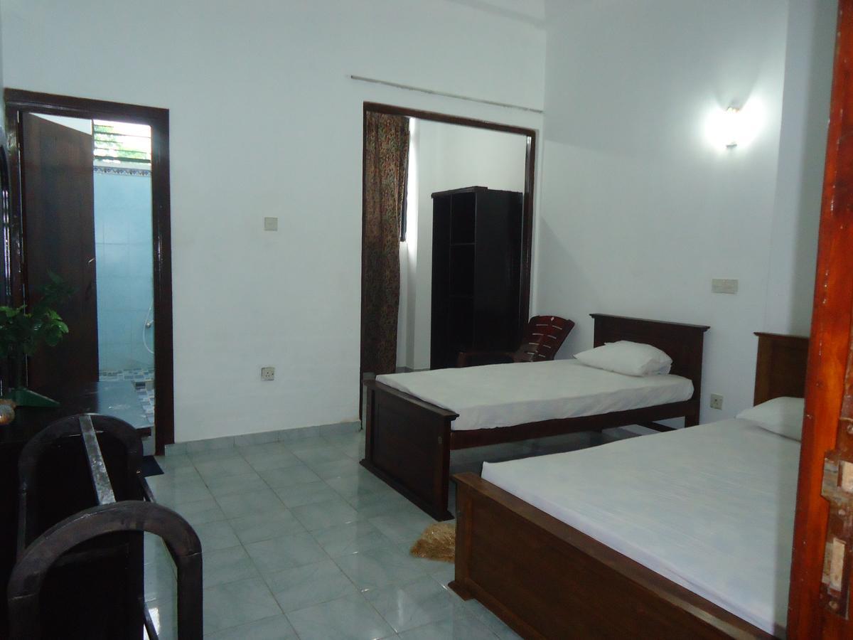 Old Mahawasala Hotel Bambaragaleyaya Экстерьер фото