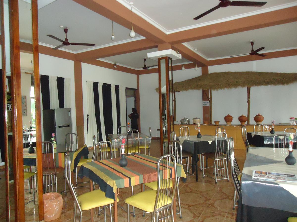Old Mahawasala Hotel Bambaragaleyaya Экстерьер фото