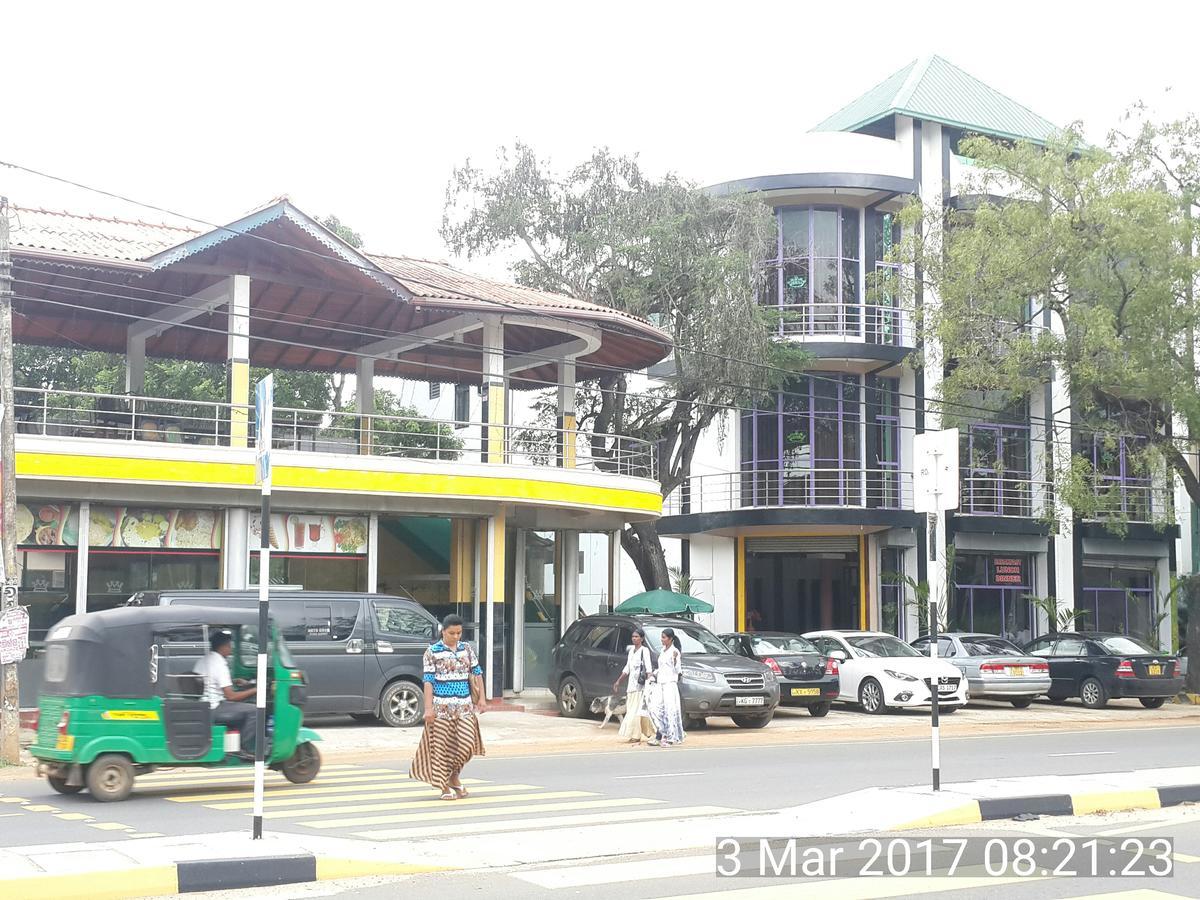 Old Mahawasala Hotel Bambaragaleyaya Экстерьер фото